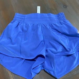Lululemon hotty hot 2.5 blue shorts size 2